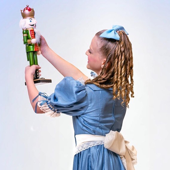 Marie and the famous gift of the Nutcracker