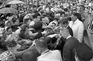 JFK surrounded by an enthusiastic crowd in Fort Worth (Photo: The University of Texas at Arlington Library, Arlington, Texas)