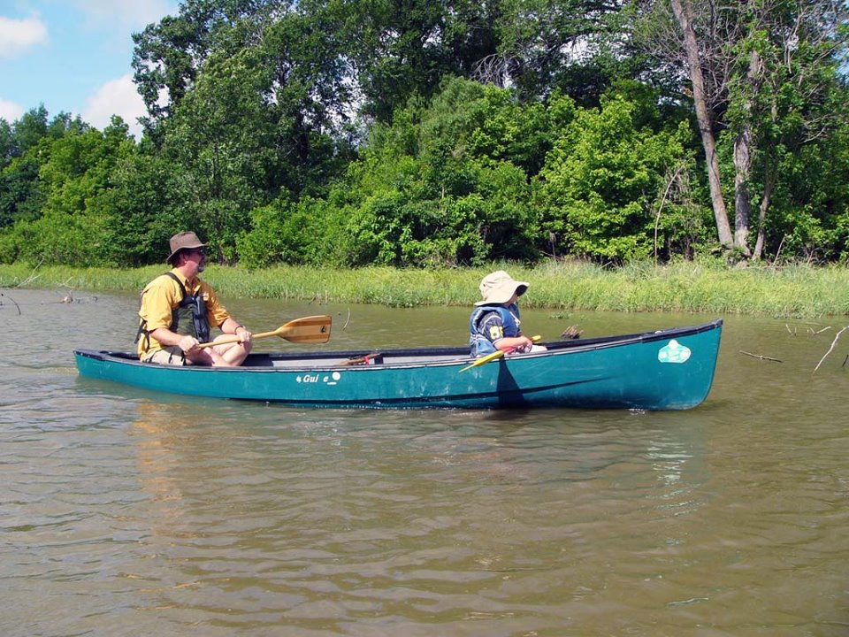 Enjoy an evening paddle down the West Fork of the Trinity River. Photo: Fort Worth Nature Center & Refuge